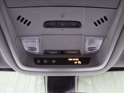 Used 2023 GMC Acadia AT4 w/ Technology Package image 28