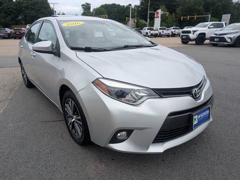 Used 2016 Toyota Corolla LE FWD image 7
