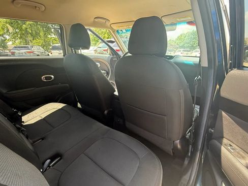 Used 2017 Kia Soul + w/ UVO Package FWD image 10