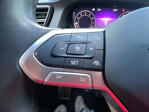 Used 2024 Volkswagen Atlas Cross Sport SEL Premium R-Line image 19