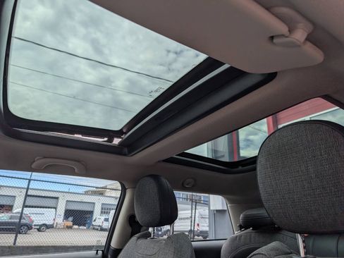 Used 2023 MINI Cooper SE FWD image 17