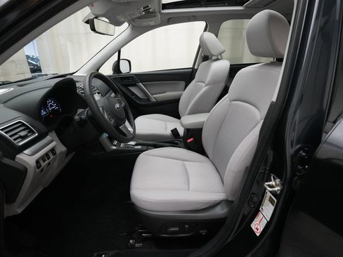 Used 2018 Subaru Forester 2.5i Premium AWD/4WD image 7