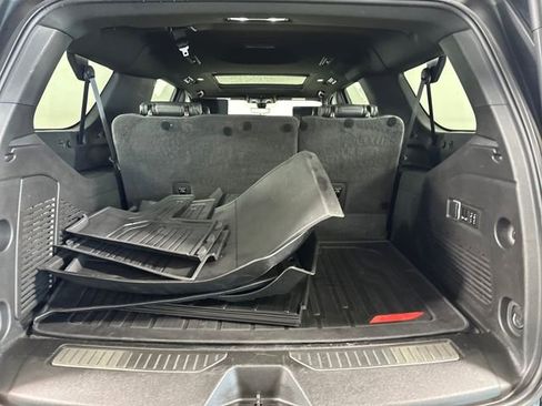 Used 2022 GMC Yukon XL Denali w/ Denali Ultimate Package image 26