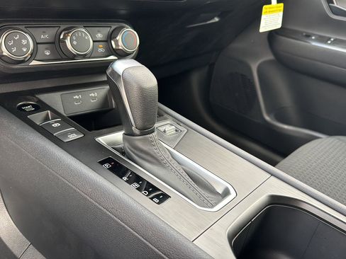 New 2026 Nissan Kicks S image 24