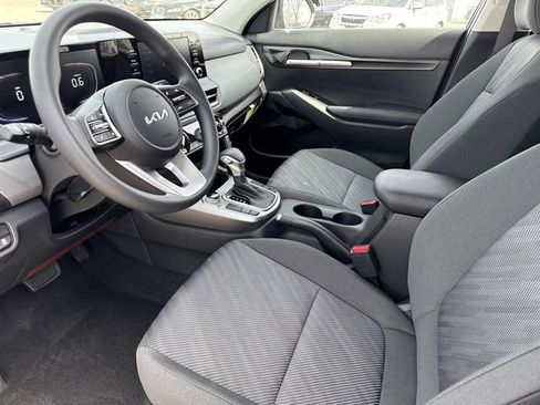 New 2026 Kia Seltos LX FWD image 12