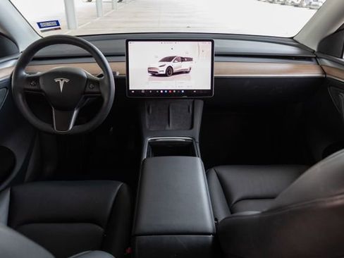 Used 2023 Tesla Model Y Long Range image 22