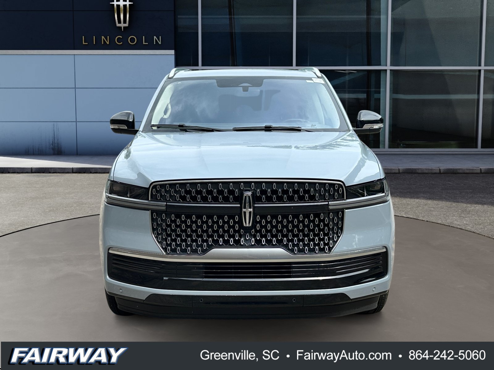 New 2025 Lincoln Navigator Reserve AWD/4WD image 2