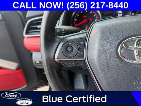 Used 2019 Toyota Camry XSE FWD image 9