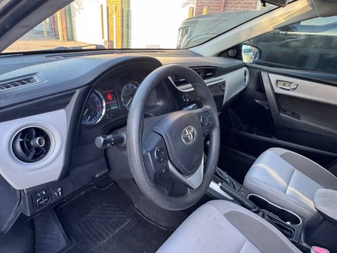 Used 2019 Toyota Corolla LE w/ Carpet Mat Package (TMS) FWD image 13