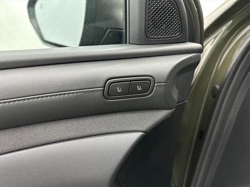 New 2025 Hyundai Tucson Limited image 12