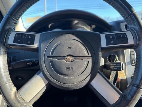 Used 2010 Chrysler 300 Touring image 15