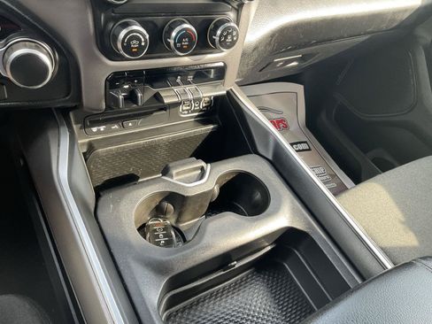 Used 2019 RAM 1500 Big Horn AWD/4WD image 19