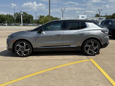 New 2025 Chevrolet Equinox EV LT w/ Convenience Package II image 10