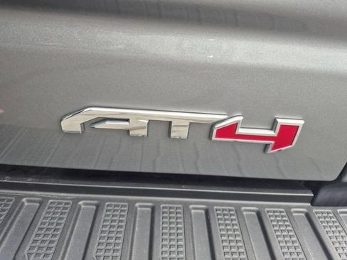 Used 2023 GMC Sierra 1500 AT4 w/ AT4 Premium Package AWD/4WD image 10