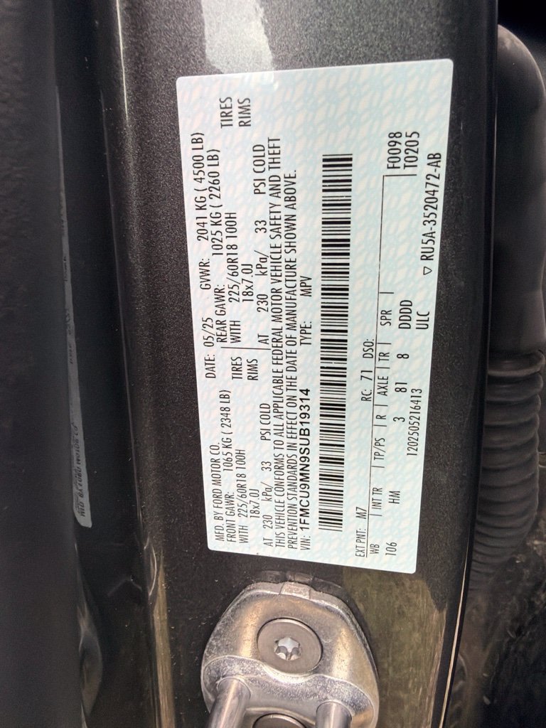Used 2025 Ford Escape ST-Line AWD/4WD image 4