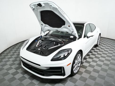 Certified 2026 Porsche Panamera 4 AWD/4WD image 35