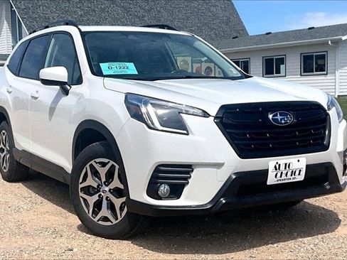 Used 2023 Subaru Forester Premium AWD/4WD image 3