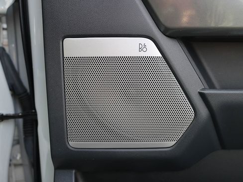 Used 2023 Ford F150 Lariat w/ Equipment Group 502A High image 12