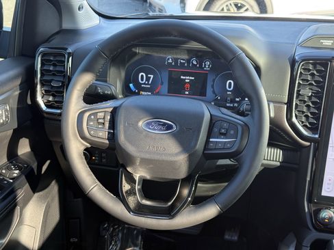 New 2025 Ford Ranger Lariat w/ FX4 Off-Road Package AWD/4WD image 17
