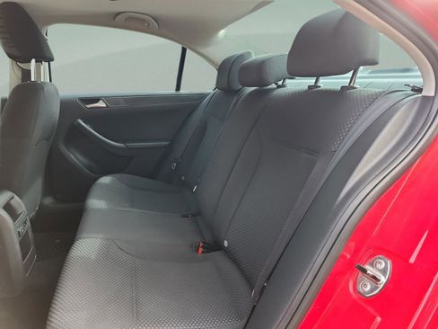 Used 2013 Volkswagen Jetta S image 16