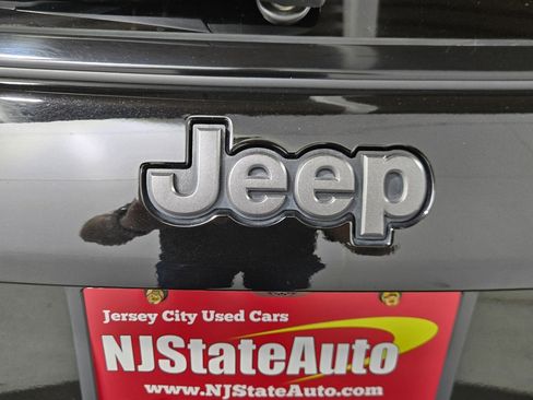 Used 2024 Jeep Compass Trailhawk image 28