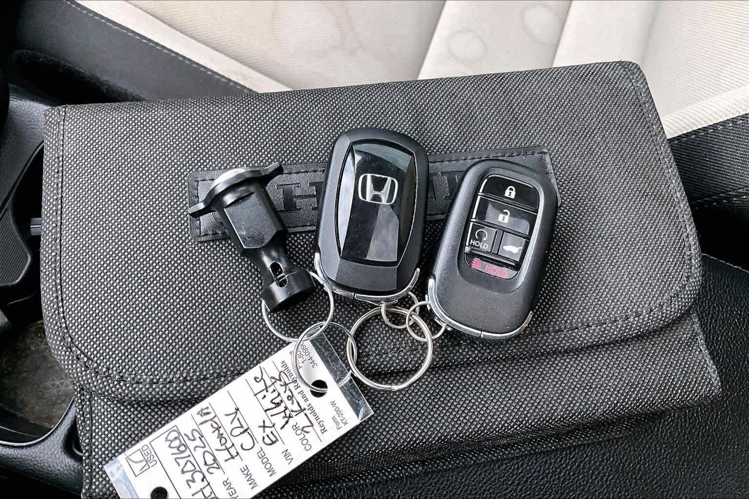 Used 2025 Honda CR-V EX image 14