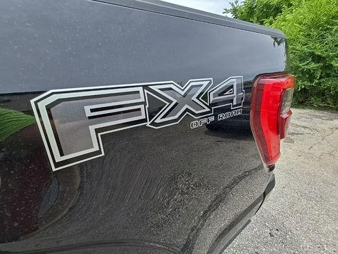 Used 2022 Ford F150 Lariat w/ Equipment Group 502A High AWD/4WD image 15