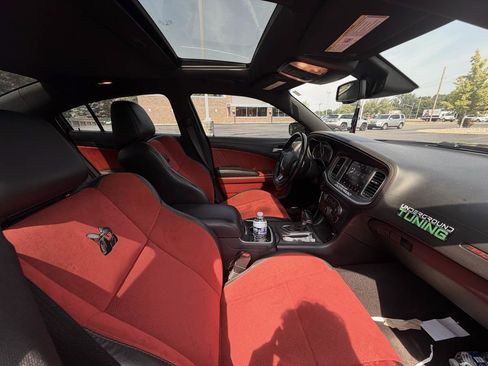 Used 2022 Dodge Charger Scat Pack RWD image 15