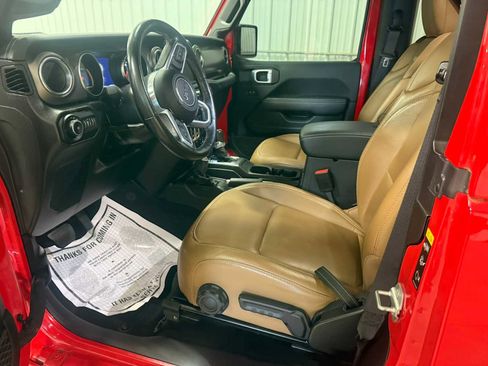 Used 2022 Jeep Wrangler Rubicon w/ Cold Weather Group AWD/4WD image 18