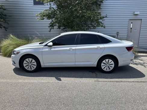 Used 2019 Volkswagen Jetta S w/ Driver Assistance Package FWD image 2