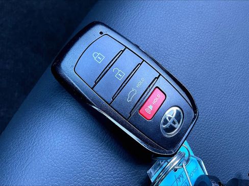 Certified 2025 Toyota Corolla XSE image 15