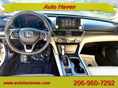 Used 2018 Honda Accord EX image 9