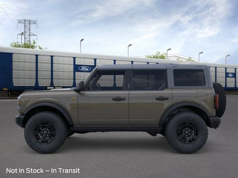New 2026 Ford Bronco Badlands AWD/4WD image 3