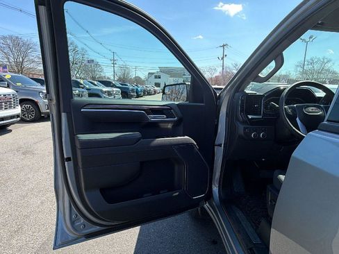 New 2026 GMC Sierra 1500 Elevation image 13