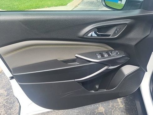 New 2026 Chevrolet Trax ACTIV w/ Sunroof Package FWD image 22