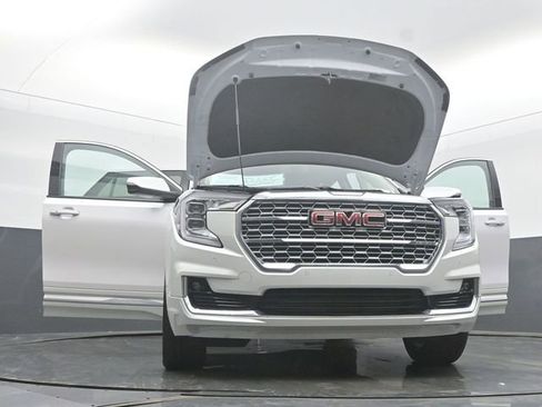 Used 2023 GMC Terrain Denali w/ LPO, Floor Liner Package AWD/4WD image 56