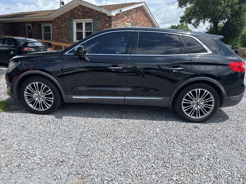 Used 2016 Lincoln MKX Reserve w/ Luxury Package FWD image 6
