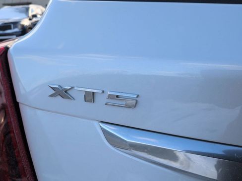 Certified 2023 Cadillac XT5 Premium Luxury w/ LPO, Floor Liner Package image 8