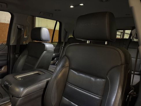 Used 2018 GMC Yukon Denali AWD/4WD image 24