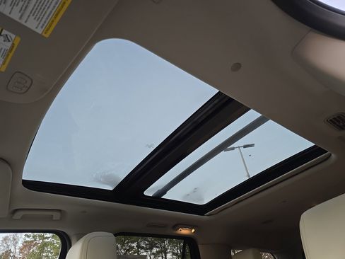 Used 2019 Ford Expedition Platinum image 34