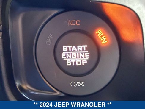 Used 2024 Jeep Wrangler Unlimited Rubicon w/ XTREMEE 35" Tire Package image 33