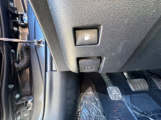 Used 2017 Toyota Prius Three w/ Carpet Mat Package FWD image 20