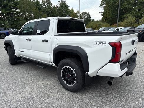 New 2025 Toyota Tacoma TRD Off-Road image 3