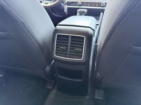 Used 2025 Kia Sportage LX FWD image 23
