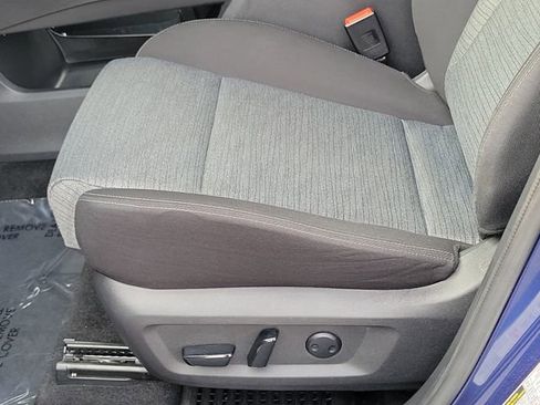 Used 2023 Nissan Rogue SV image 16