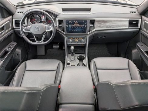 Used 2020 Volkswagen Atlas Cross Sport SE image 28