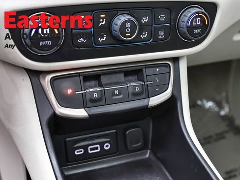 Used 2022 GMC Terrain Denali w/ Denali Premium Package AWD/4WD image 13