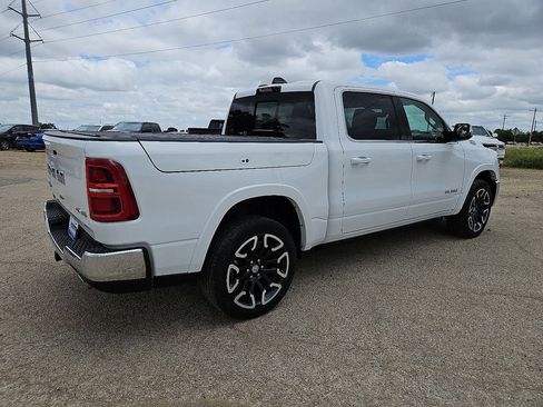 Used 2025 RAM 1500 Limited AWD/4WD image 8