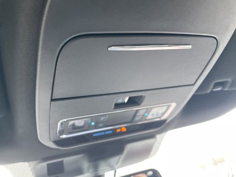 Used 2023 Ford F150 Lariat w/ Equipment Group 502A High image 38