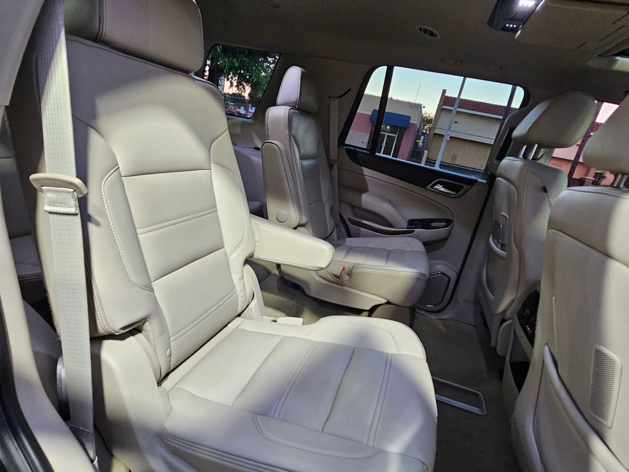 Used 2015 GMC Yukon Denali w/ Premium Package RWD image 28